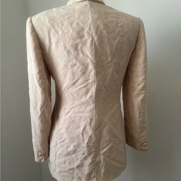 Blazer - Picture 4 of 5